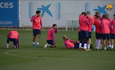 Futbollistët e Barcelonës tallen me treshen më të mirë në botë MSN (Video)