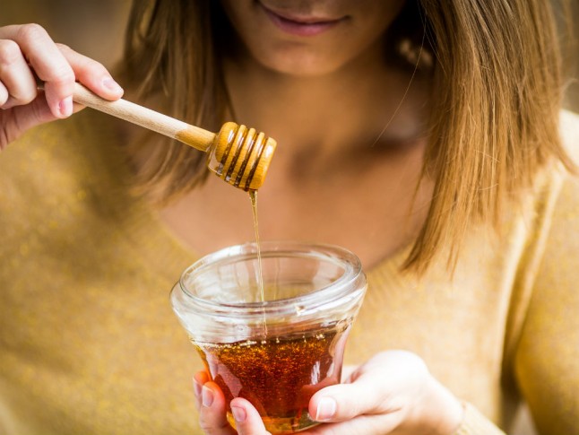 Manuka-Honey-Benefits-Eating