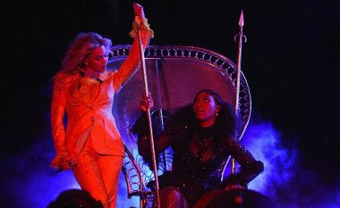 Një dyshe e pazakontë, Beyonce dhe Serena Williams bashkë në skenë (Foto/Video)