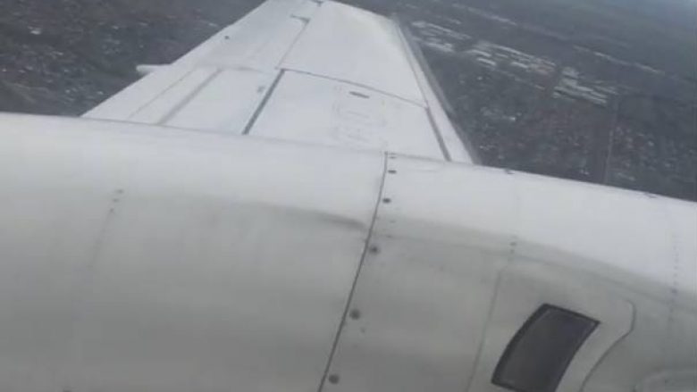 Kështu duket një turbulencë a fortë e aeroplanit, në 915 metra lartësi (Video)