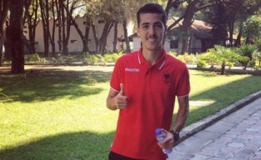 Agim Zeka, djaloshi nga Prishtina që po çmend të gjithë me golat e tij me fanellën kuqezi (Video)