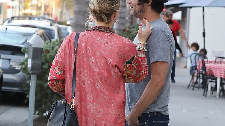 Amber Heard harron Johnny Depp, tashmë flirton me dikë tjetër (Foto)