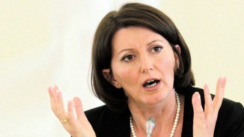 Jahjaga: U tmerrova nga pamjet e rrahjes së 16 vjeçares