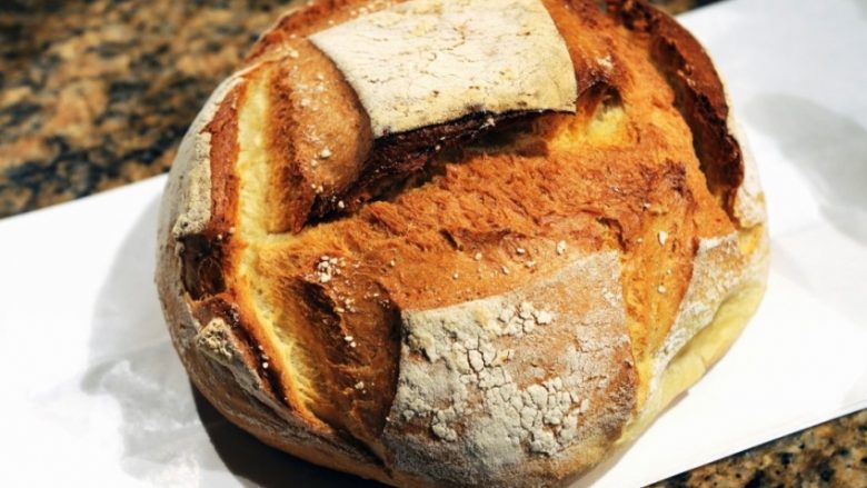 Bukë më të mirë kurrë nuk e keni ngrënë: Pogaçja portugeze me miell misri dhe me mjaltë