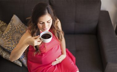 Kafe gjatë shtatzënisë, pa kafeinë, me kafeinë, apo fare?