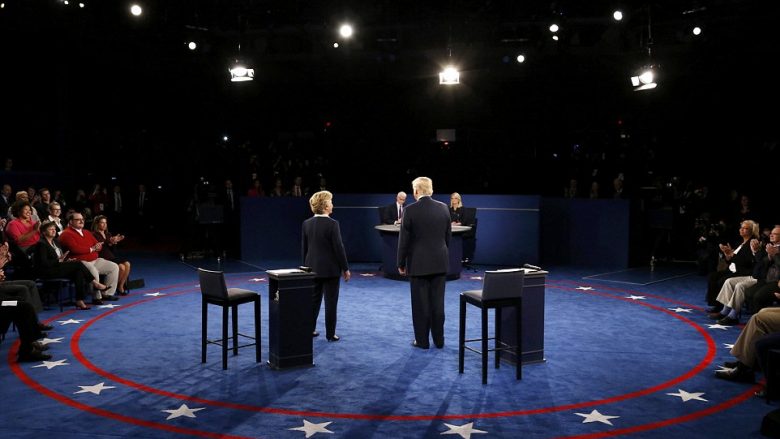 Debati presidencial, befasia e Trump dhe ndërhyrja e Obamës (Foto/Video)