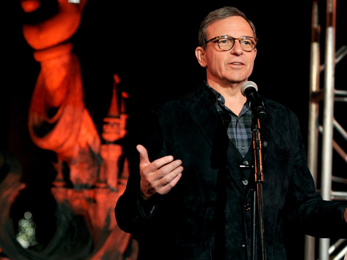 disney-ceo-bob-iger-wakes-up-early-to-think-without-interuption