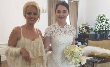 Flora Suldashi krijoj fustanin e dasmës për Princeshën Elia Zogu (Foto)