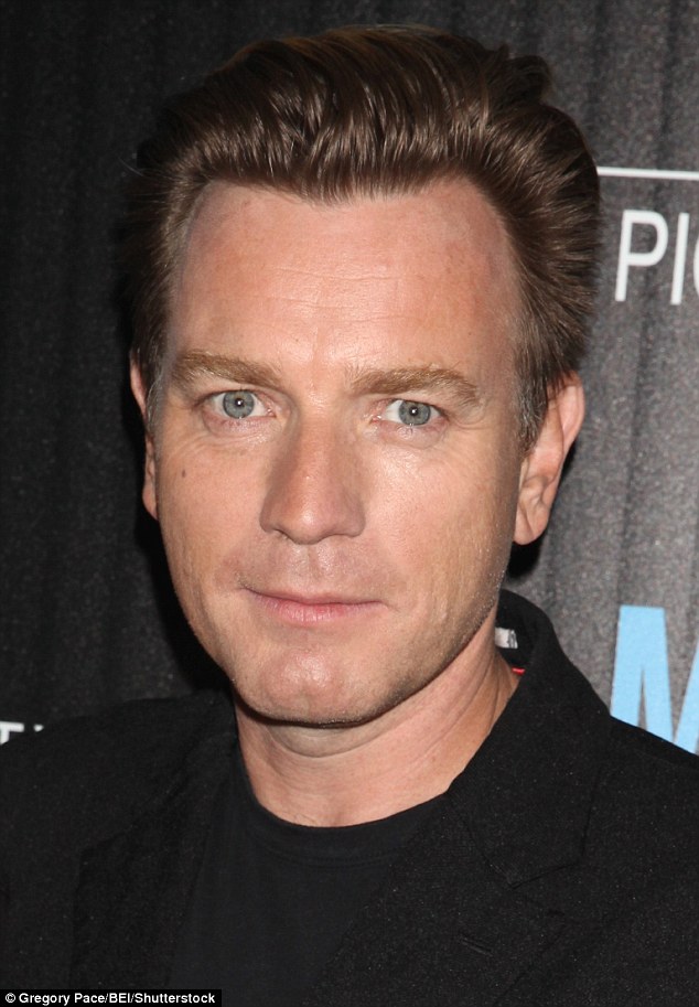 Ewan McGregor sot, 44 vjeç