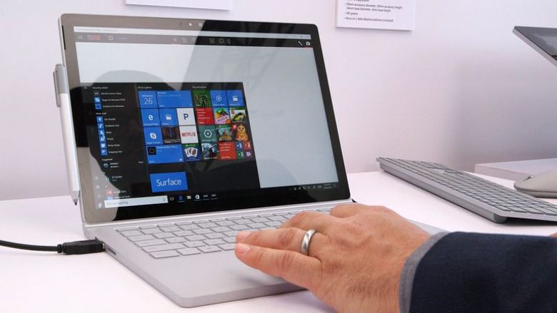 Microsoft prezanton laptopin e ri Surface Book i7