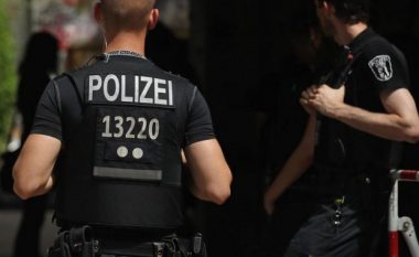 Plagosen katër policë në Gjermani