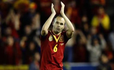 Del Bosque i ngazëllyer që Iniesta luan ndaj Shqipërisë