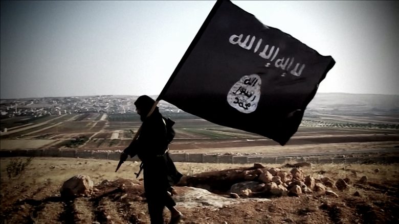 Djali i komandant “Lleshit”, xhihadist në Siri (Video)