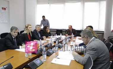 Pas arrestimit të Thaçit, kërkohet ndërprerja e dialogut me Serbinë