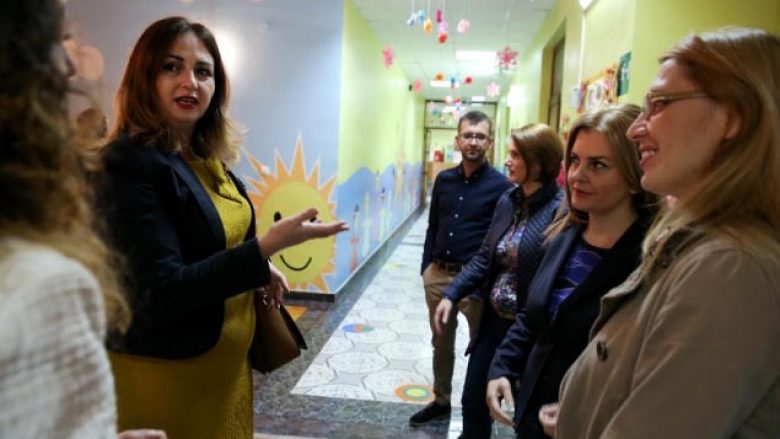 Një delegacion nga qendra për edukim nga Tirana vizitoi Prishtinën