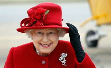 Mbretëresha Elizabeth II feston ditëlindjen e 96-të, këto janë disa privilegjet që i gëzon vetëm ajo