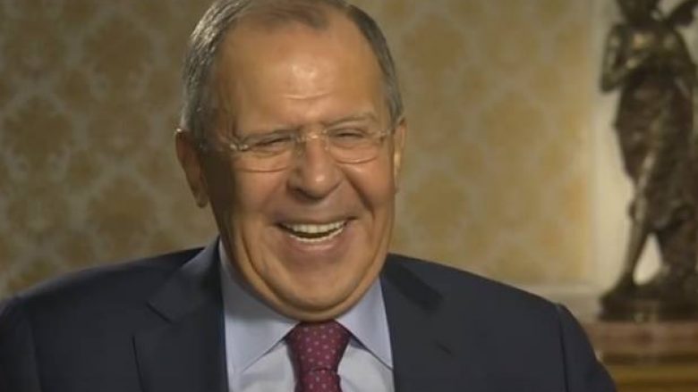 Ministri i Jashtëm rus tallet me presidencialet në SHBA: Ka shumë p***a rrotull (Video)