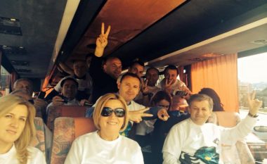 Deputetët e LDK-së me autobus ia mësyjnë Shkodrës: Për fitore të Kosovës (Foto)