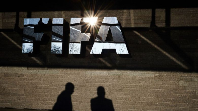 FIFA gjobit federatën spanjolle