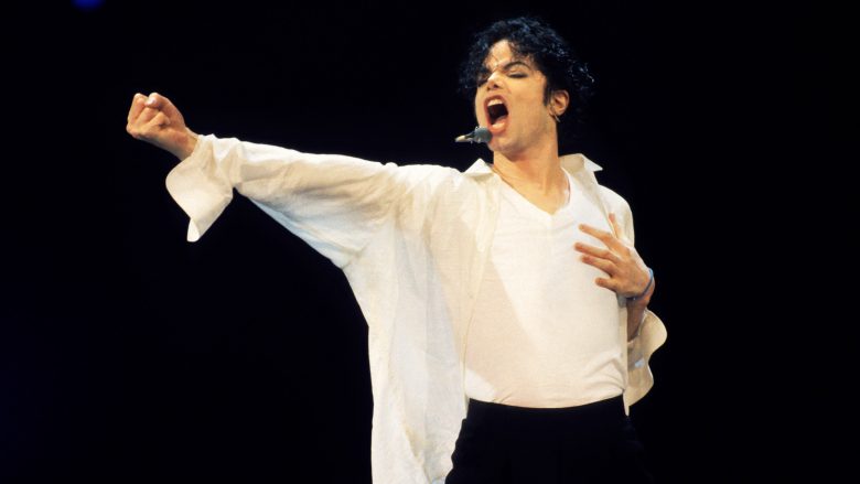 Edhe një akuzë për abuzim seksual me të mitur për Michael Jackson (Foto)