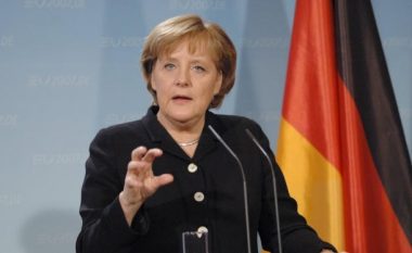 Merkel e pakënaqur për projektin e Trump për tërheqjen e SHBA-së nga Tregtia e lirë