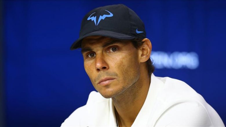 Rafael Nadal hap akademinë e tenisit