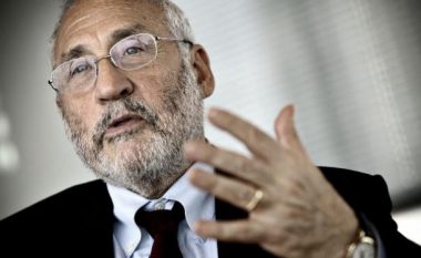 Nobelisti Stiglitz parasheh një eurozonë pa Greqinë dhe Italinë