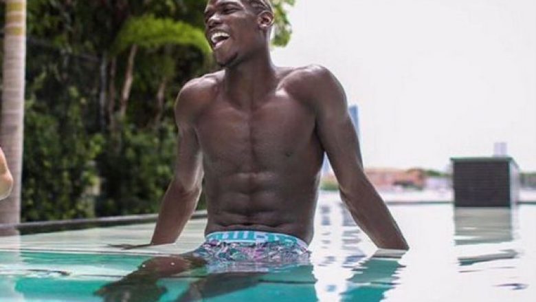 Pogba trondit hotelin, seks me këngëtaren si në filmat pornografikë (Foto)