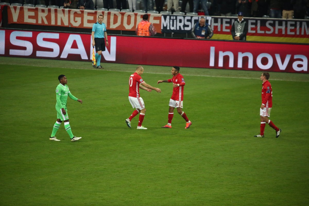 Robben shënoi me kokë pas asistimit të Alcantaras. 