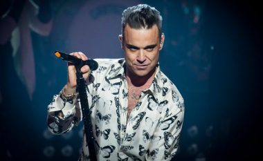 Robbie Williams ndalohet në Rusi, shkak është kënga e re (Video)