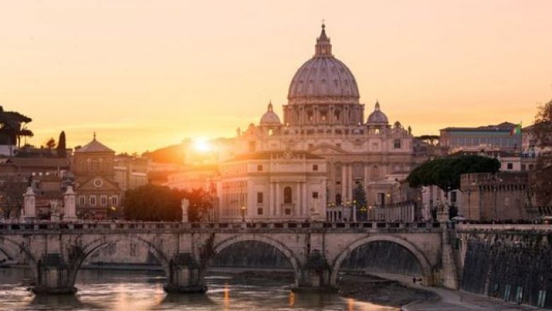 Tërmet i fuqishëm në Itali, lëkundet Roma