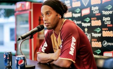Ronaldinho: Më pëlqen Napoli, por Juventusi duhet mundur