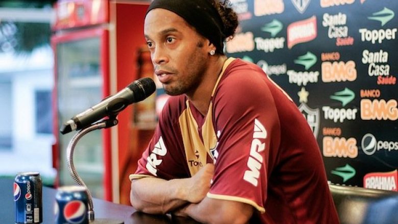 Ronaldinho: Më pëlqen Napoli, por Juventusi duhet mundur