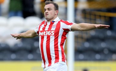 Shaqiri motivon bashkëlojtarët për ndeshjen ndaj Swansea (Foto)