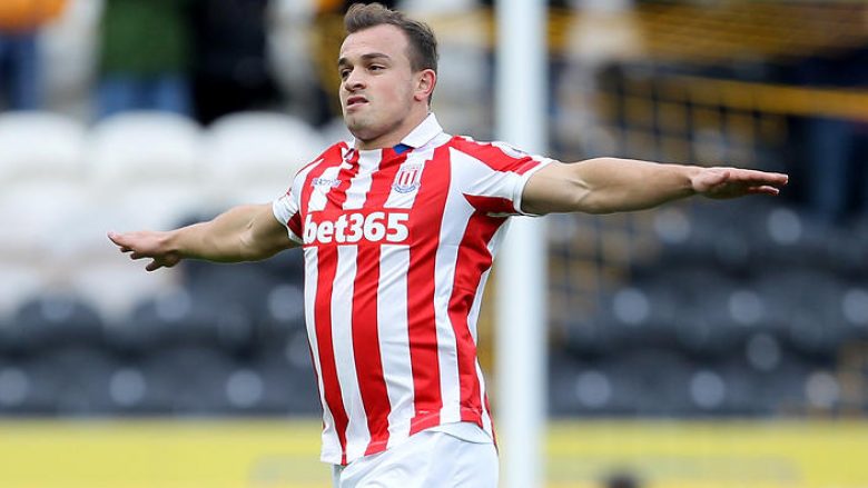 Shaqiri motivon bashkëlojtarët për ndeshjen ndaj Swansea (Foto)