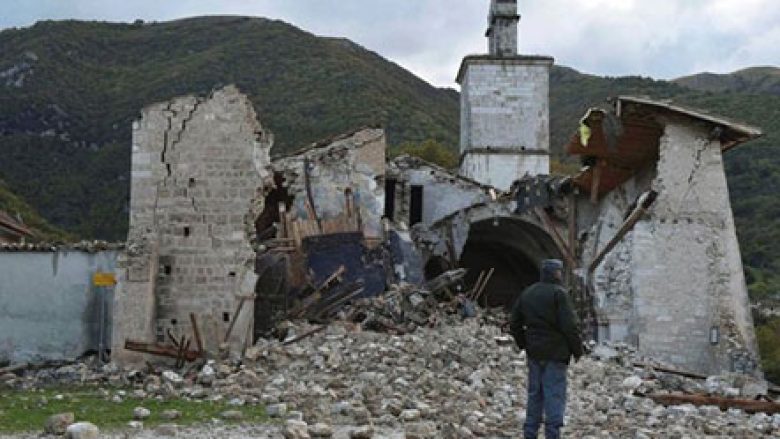 Itali, shembje masive ndërtesash nga tërmetet, pa të lënduar (Video)