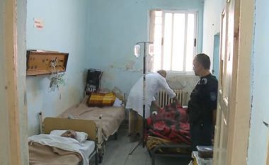 Burg, spital dhe ferr, vuajtjet e të burgosurve në reanimacion (Video)