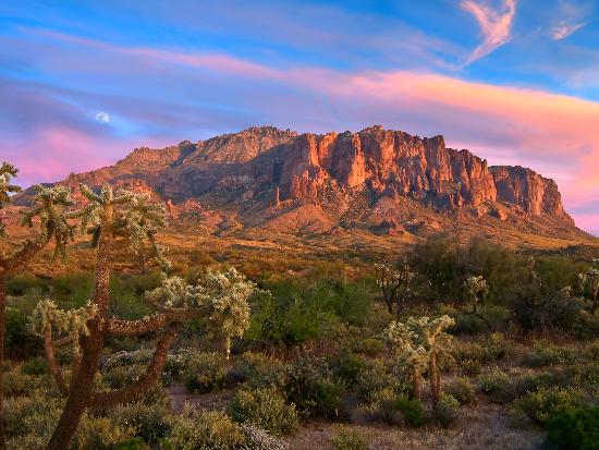 superstition-mountain