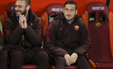 Totti pëlqen të bëhet trajner, por nuk e di a mundet