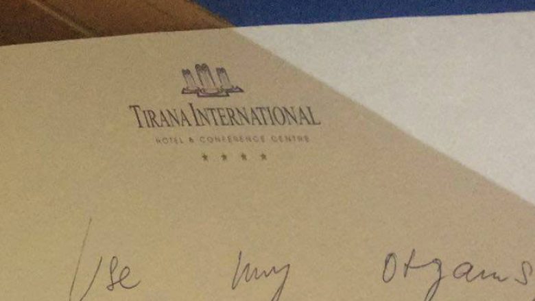 Zbulohet letra që la turistja që u hodh nga kati i 6-të i hotelit në Tiranë (Foto)