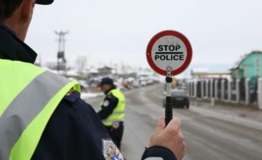 Policia shqiptoi 797 tiketa trafiku për 24 orë