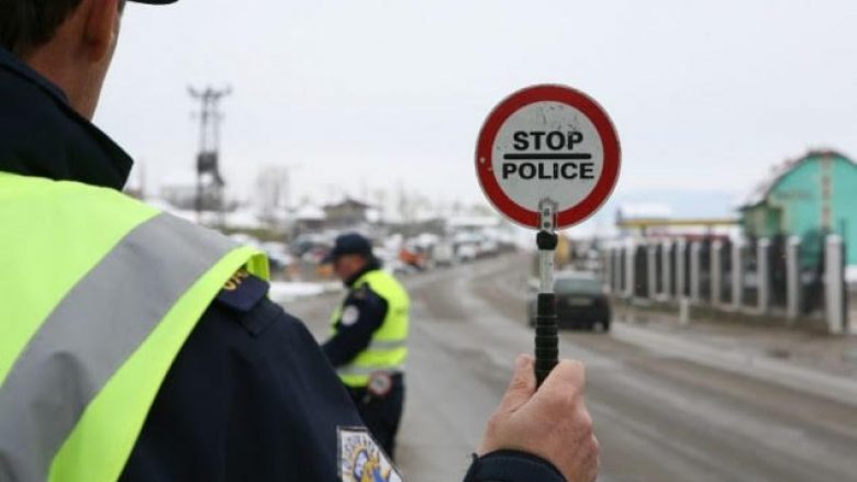 Policia shqiptoi 797 tiketa trafiku për 24 orë