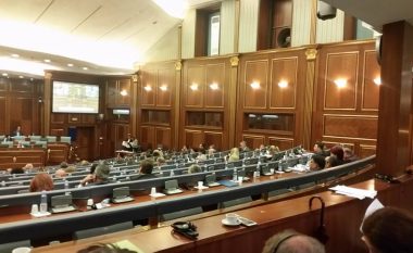 Deputetët e VAKAT i “bashkohen” Listës Serbe, kundër Trepçës?!