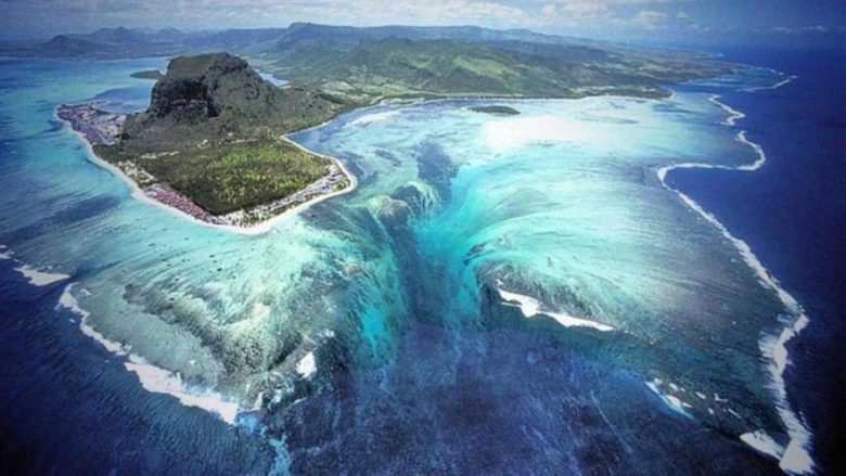 Një ujëvarë nënujore shfaqet në Oqeanin Indian? (Foto)