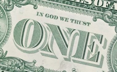 A e dini pse në dollarin amerikan shkruan “In God We Trust”?