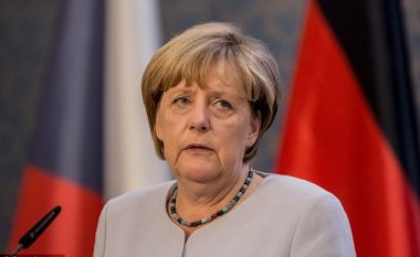 Vendim i Merkelit: Gjermania do të kthejë 100 mijë azilkërkues në vendet e origjinës