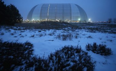 E pabesueshme çfarë fshihet në këtë hangar (Foto)