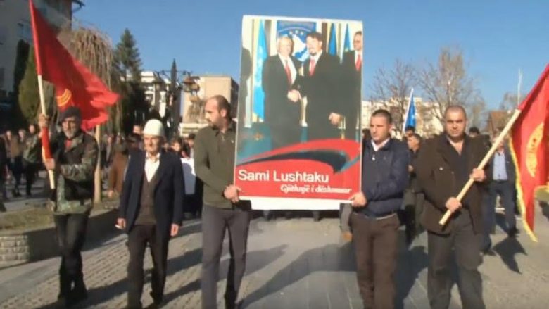 Skenderaj proteston kundër dënimit të luftëtarëve të UÇK-së