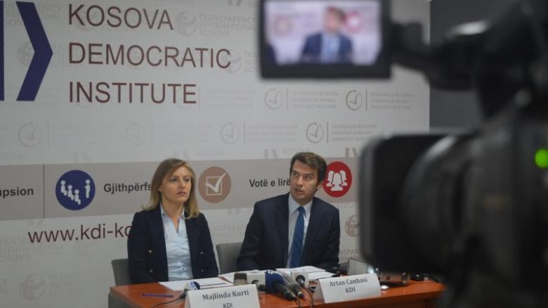 “Korrupsioni mbetet problemi më i madh i kosovarëve”