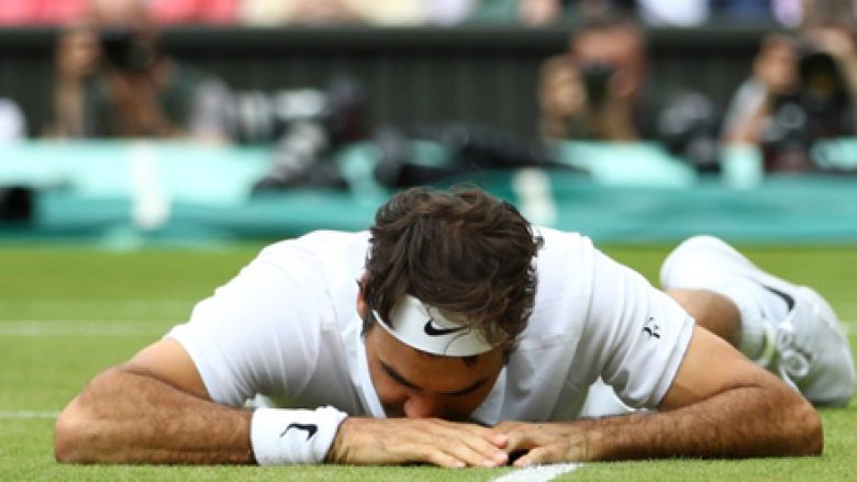 Federer jashtë “top 10”, për herë të parë pas 14 vjetësh